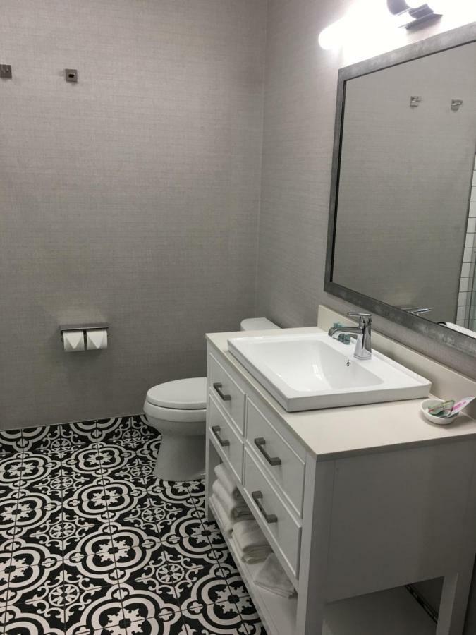 Riverside Inn هانيبال المظهر الخارجي الصورة