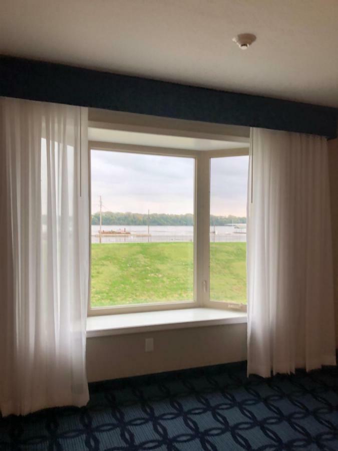 Riverside Inn هانيبال المظهر الخارجي الصورة