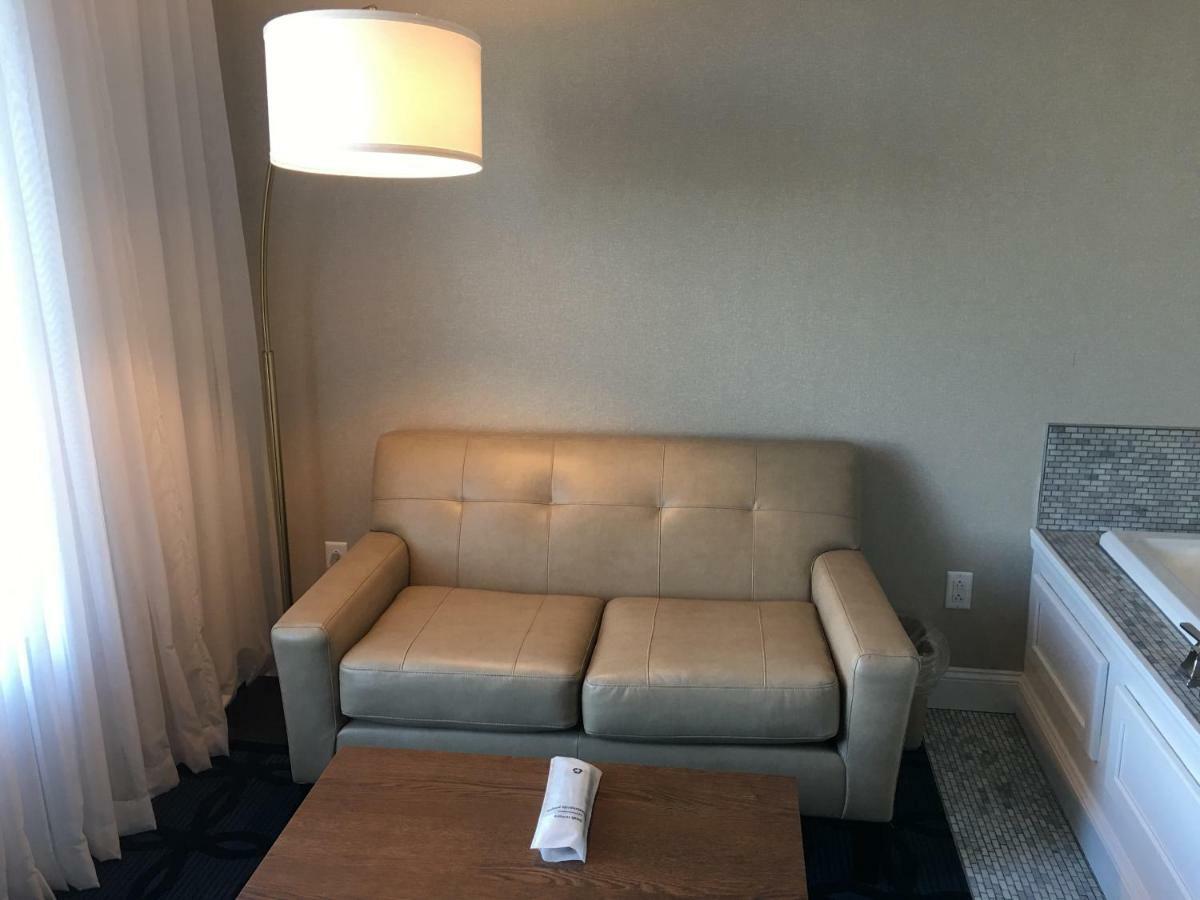 Riverside Inn هانيبال المظهر الخارجي الصورة