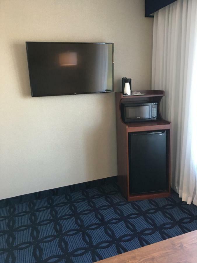 Riverside Inn هانيبال المظهر الخارجي الصورة